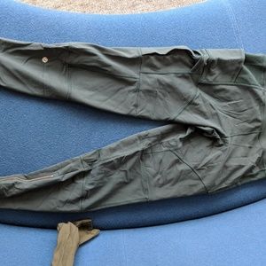 Lulu lemon womens cargo leggings